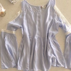 Super Soft Cotton Cold Shoulder Top M